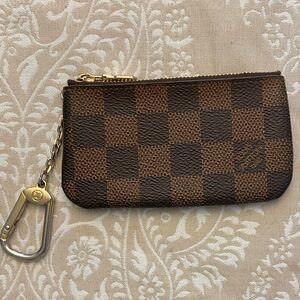 AUTHENTIC Louis Vuitton Damier Pochette Cles-Key Pouch. Wonderful condition🖤⭐️